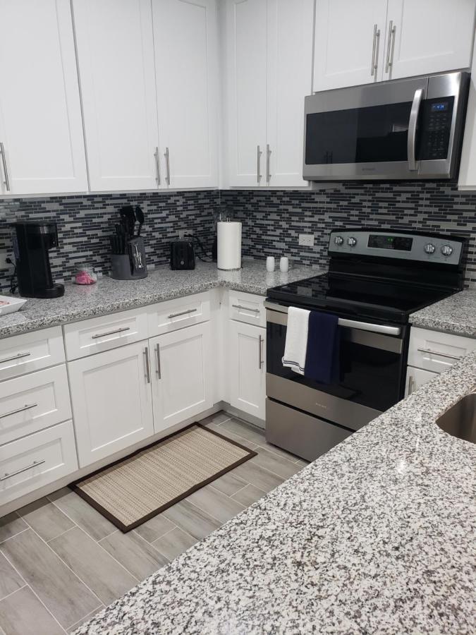 Home Away From Home Unit B Хюстън Екстериор снимка