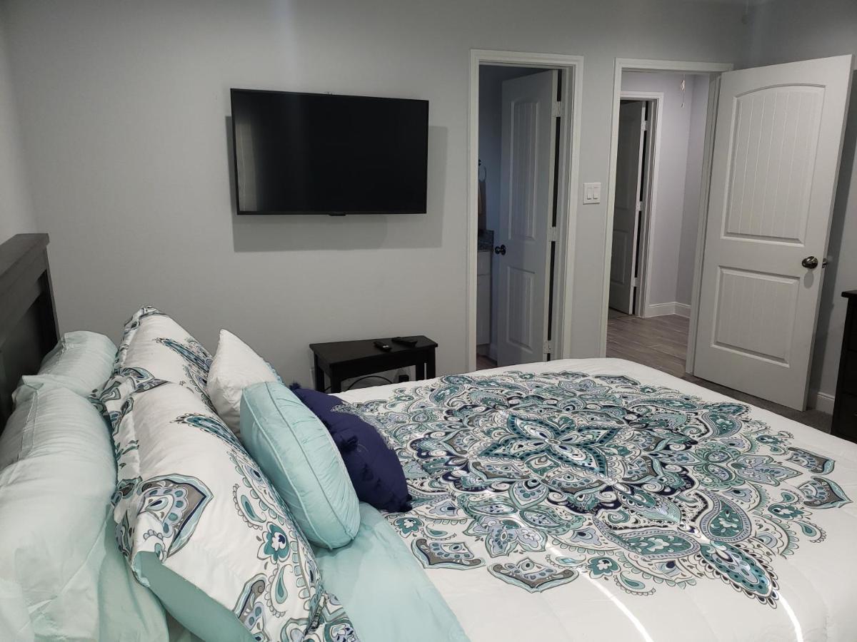 Home Away From Home Unit B Хюстън Екстериор снимка