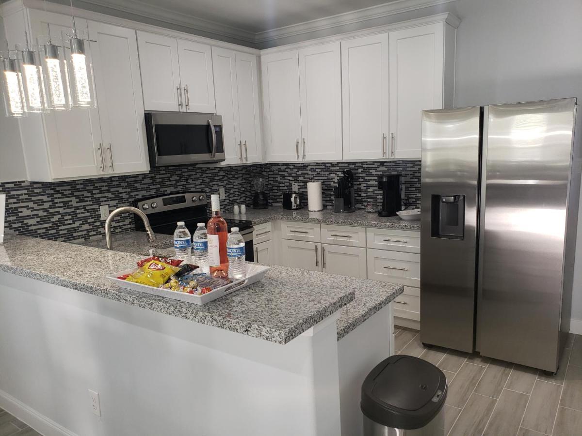 Home Away From Home Unit B Хюстън Екстериор снимка